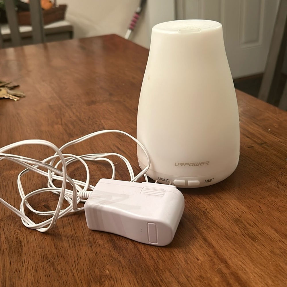 Essential oil diffuser